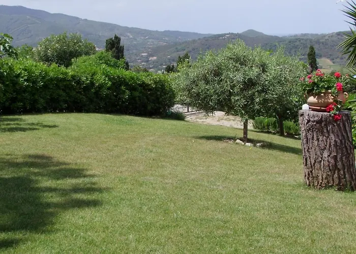 In 2 To 4 Persons With Large Private Garden Sole * Capoliveri (Isola d'Elba)