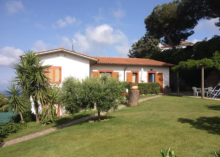 In 2 To 4 Persons With Large Private Garden Sole Apartamento