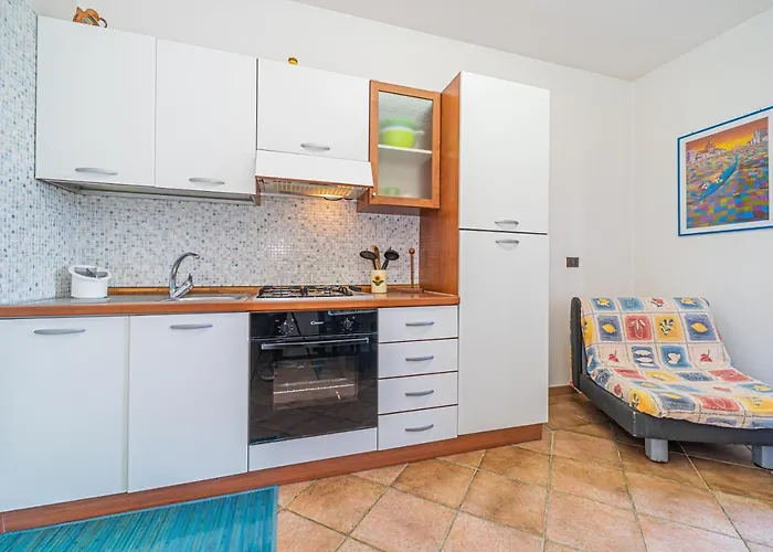 Apartamento In 2 To 4 Persons With Large Private Garden Sole