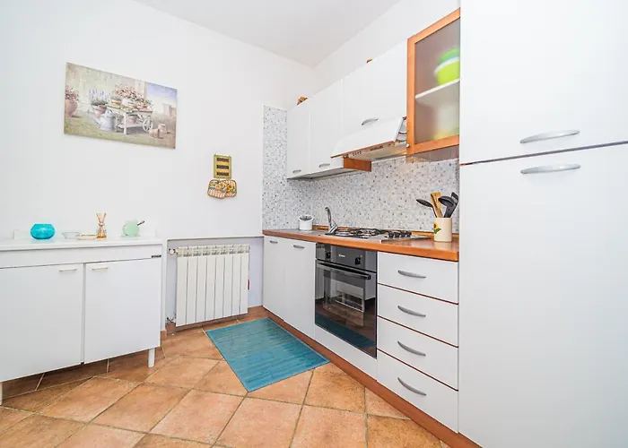 In 2 To 4 Persons With Large Private Garden Sole * Capoliveri (Isola d'Elba)