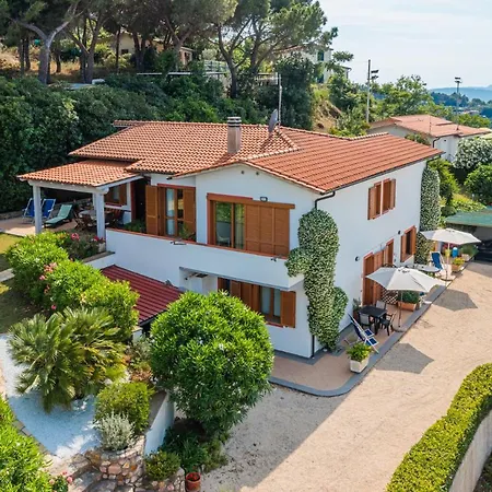 In 2 To 4 Persons With Large Private Garden Sole * Capoliveri (Isola d'Elba)