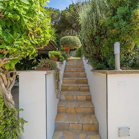 In 2 To 4 Persons With Large Private Garden Sole Capoliveri (Isola d'Elba)