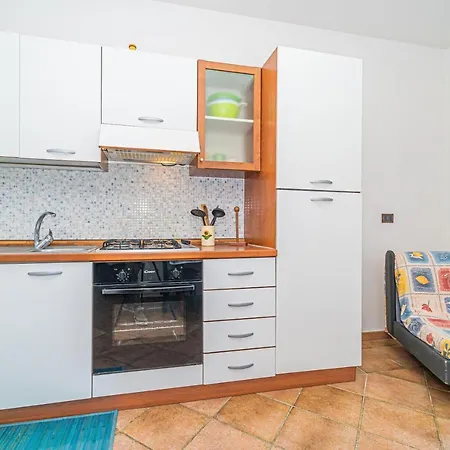 דירה In 2 To 4 Persons With Large Private Garden Sole קאפוליברי